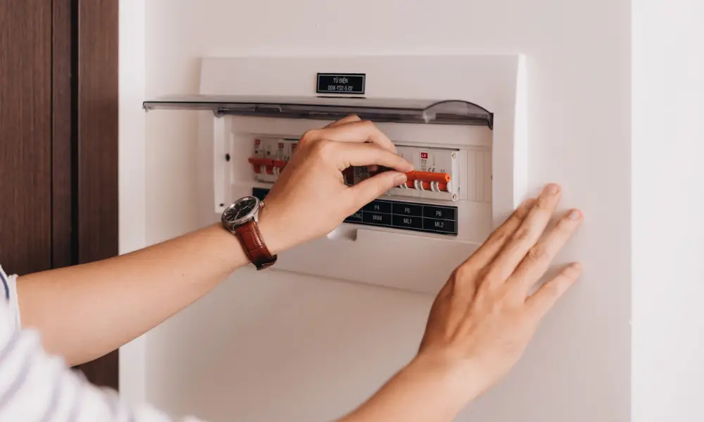 How Does a Circuit Breaker Protect a Home(1)