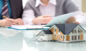 What Does Homeowners Insurance Cover?